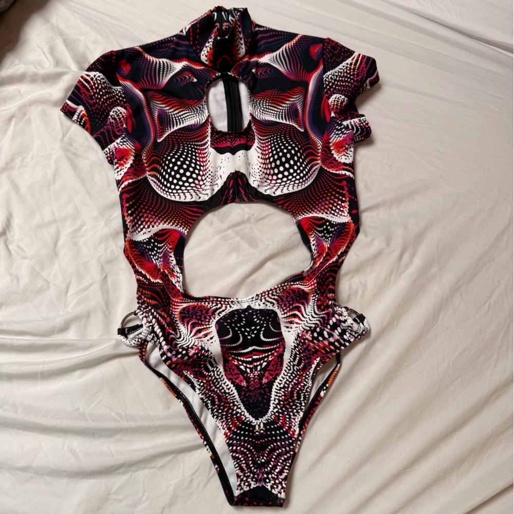 Abstract One Piece Costume❤️